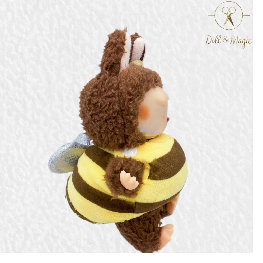 （No Doll)Cute Clothes Set for 17cm Doll – Chic Style Doll Outfit with Hat and Overalls – Kawaii Doll Clothes Accessories for Collectors & Fans