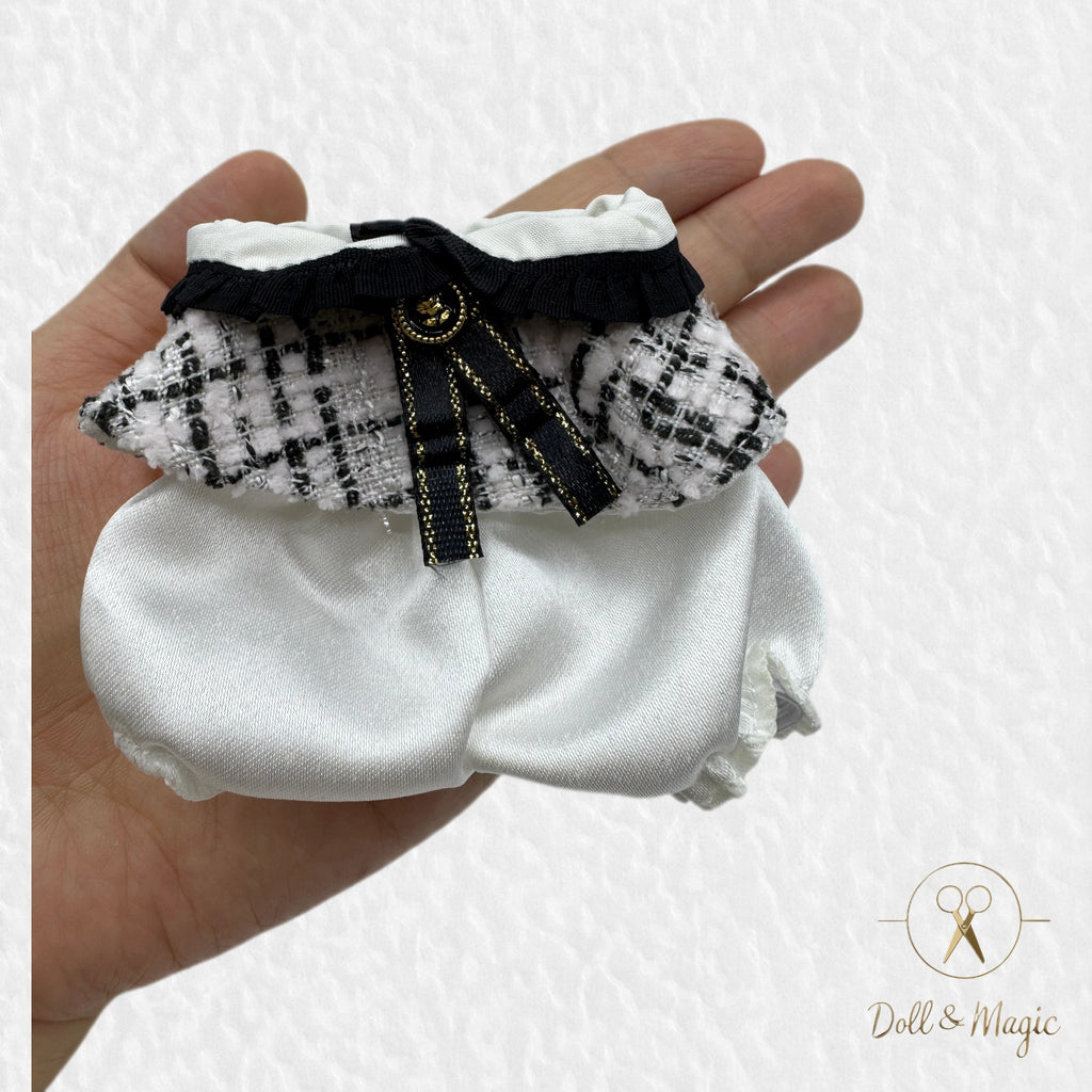 （No Doll)Cute Clothes Set for 17cm Doll – Chic Style Doll Outfit with Beret, Shawl, White Pants，and Bow – Kawaii Doll Clothes Accessories for Collectors & Fans